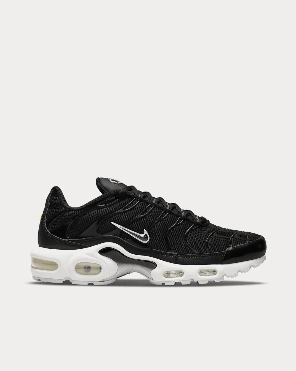 Air Max Plus Black / White Low Top Sneakers