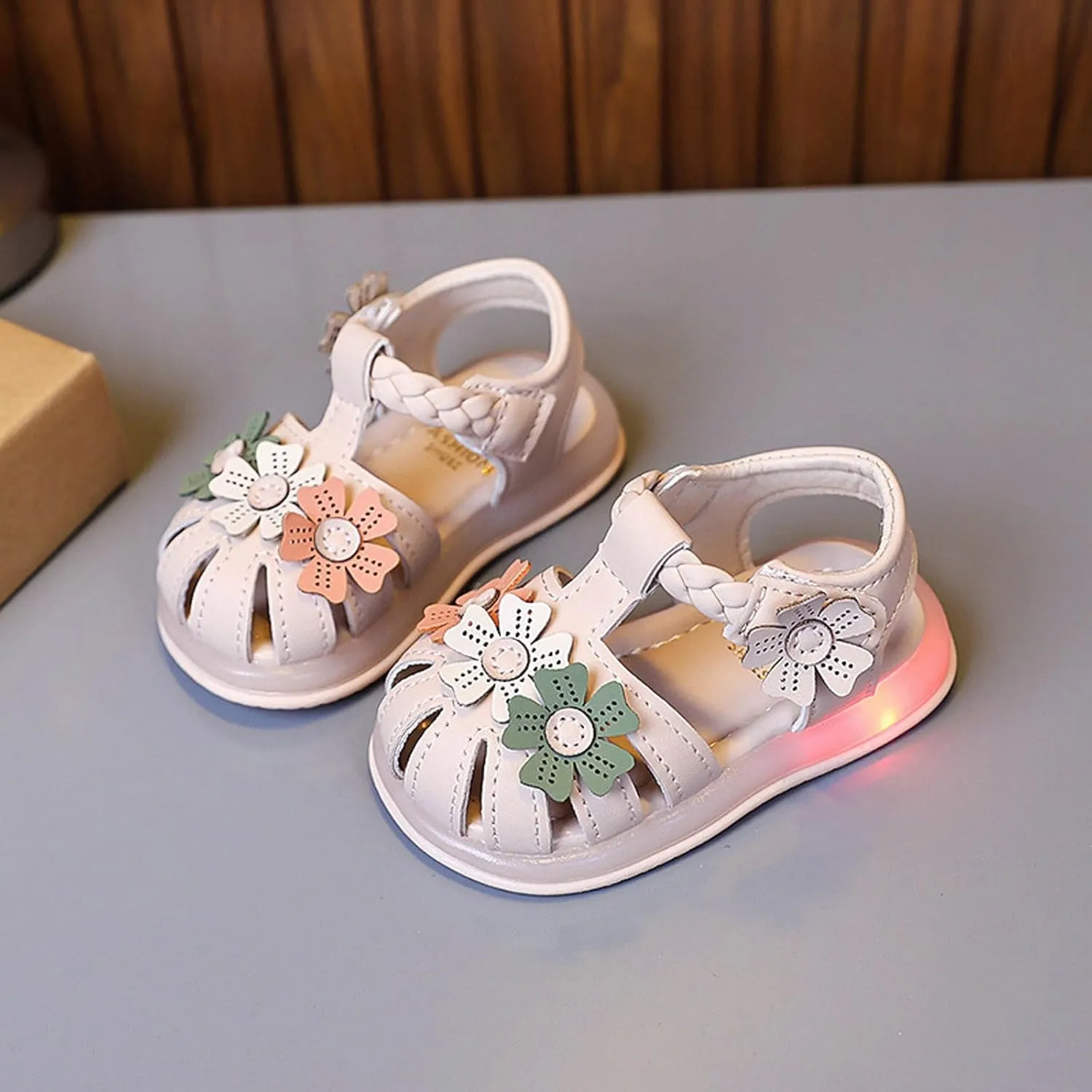 Baby Girls Light Up Sandals Infant Flower Closed Toe Soft Sole Princess Dress Flats Toddler First Walkers Crib Dress Shoes