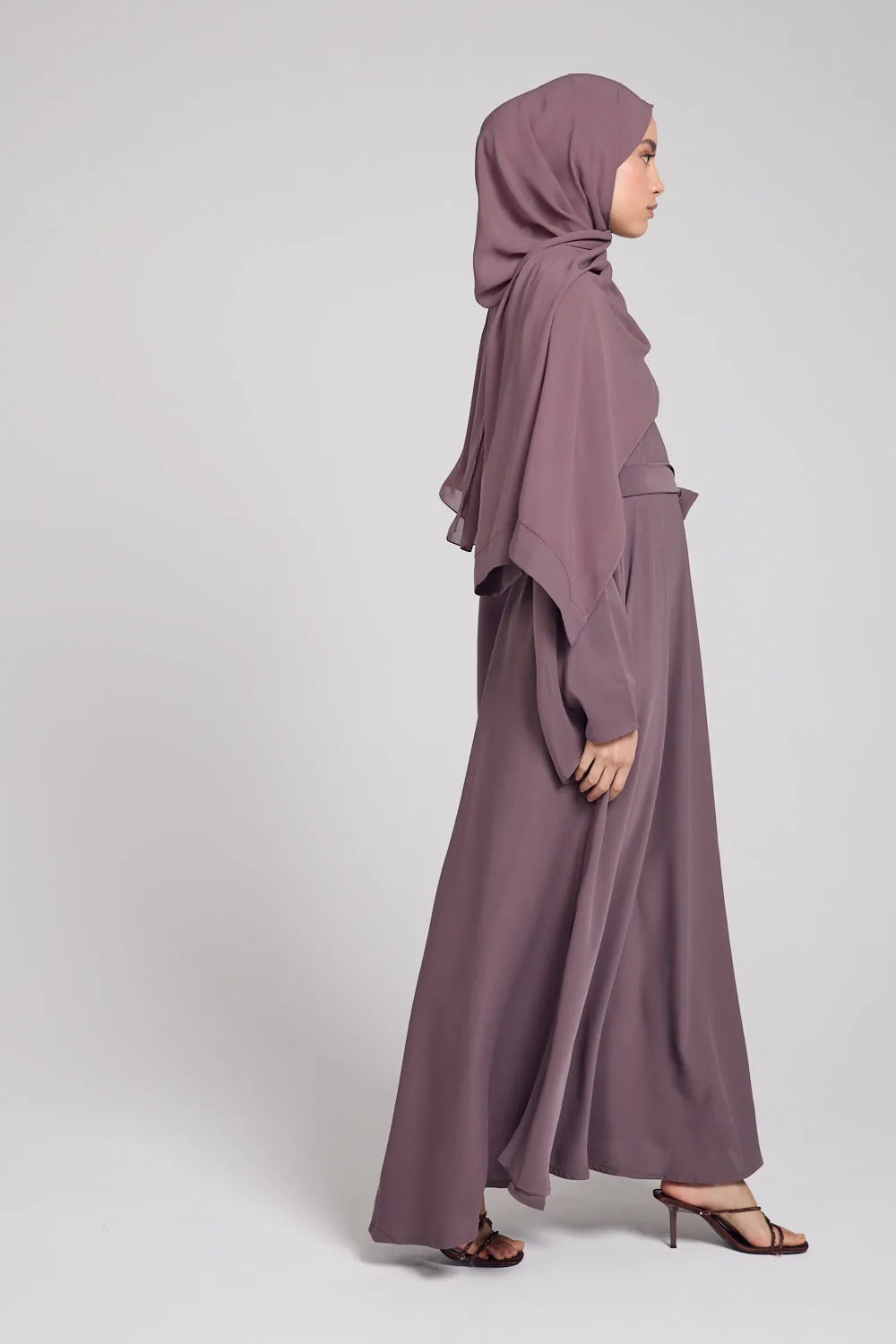 Flared Sleeve Umbrella Cut Closed Abaya - Twilight Mauve