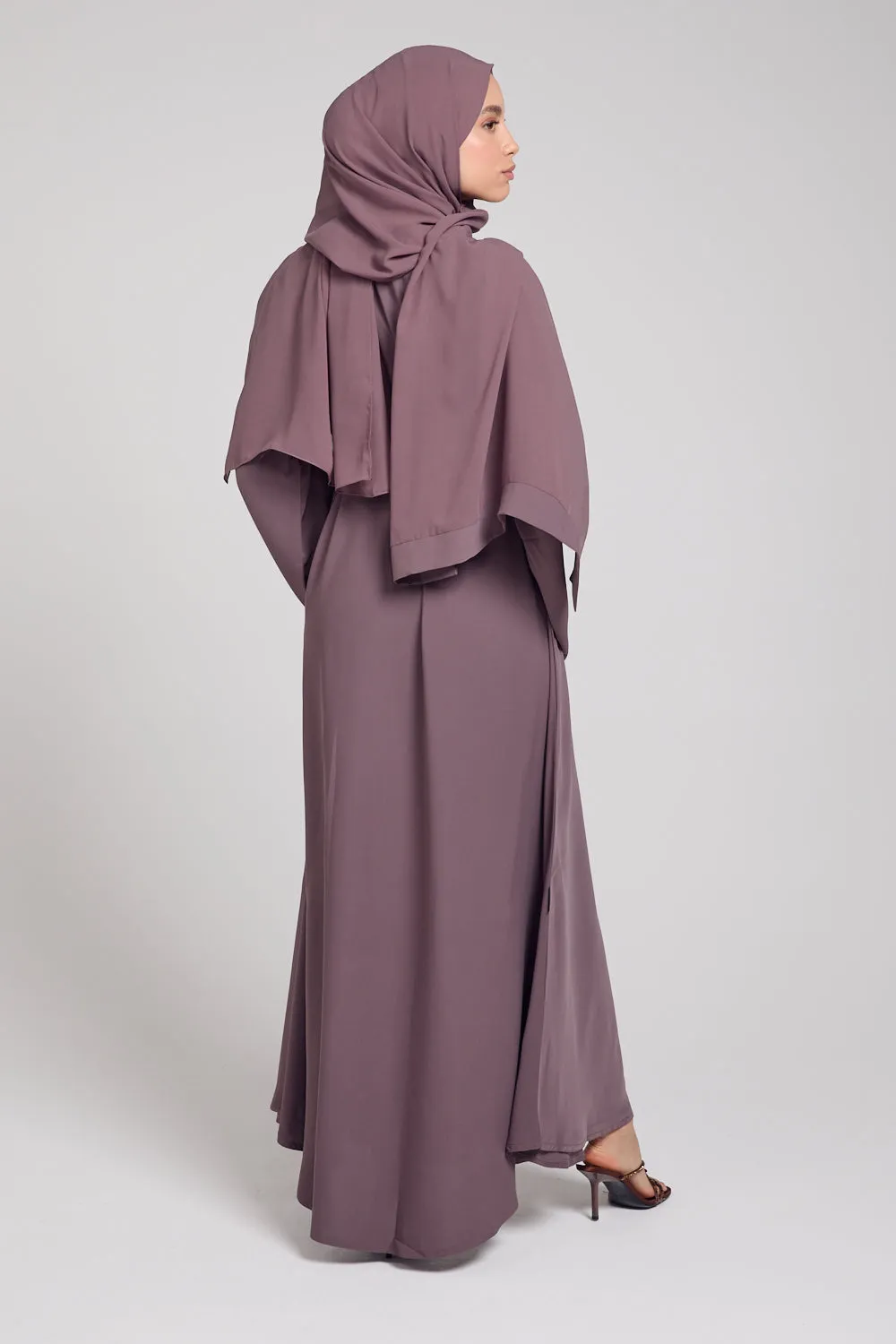 Flared Sleeve Umbrella Cut Closed Abaya - Twilight Mauve