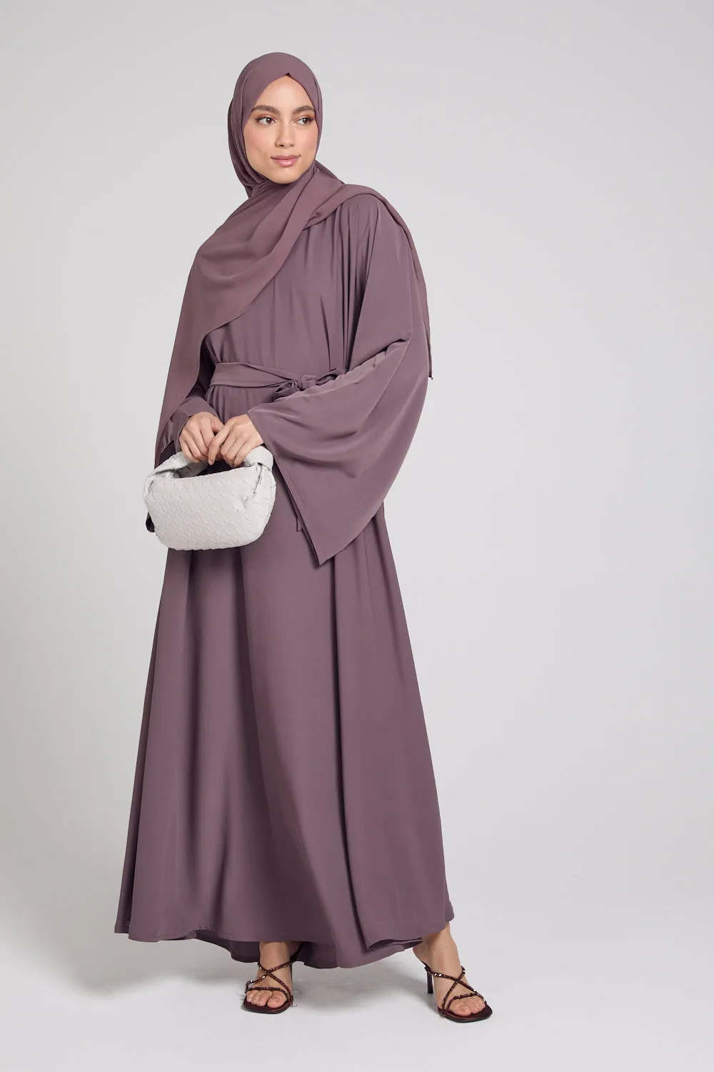 Flared Sleeve Umbrella Cut Closed Abaya - Twilight Mauve