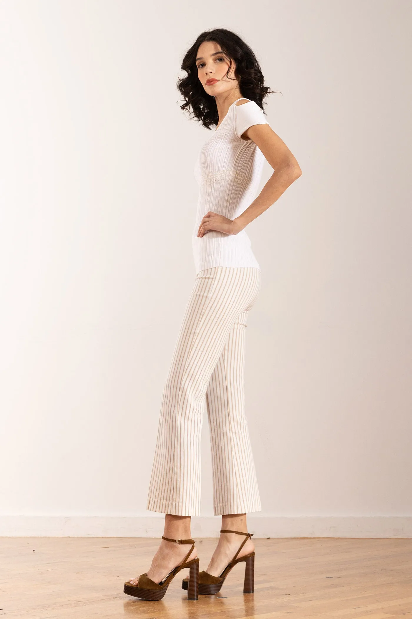 LEO Bistro Beige