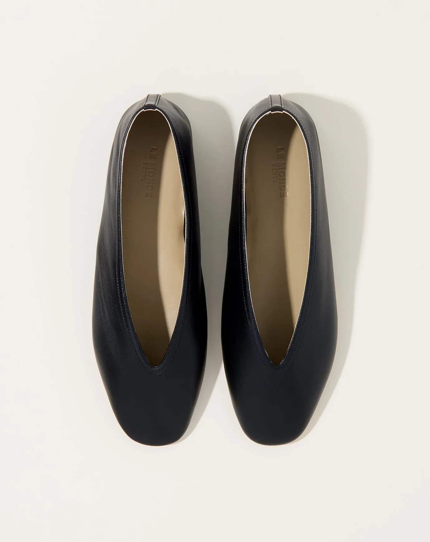 Luna Slipper in Black