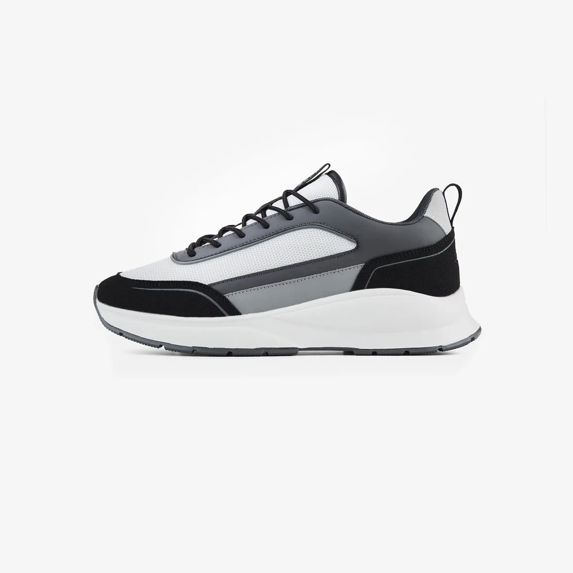 Premium Tech Runner | White/Black