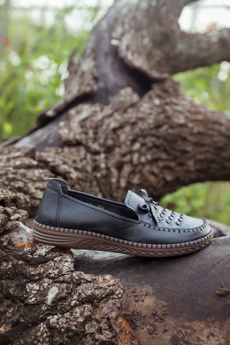 RUMOUR HAS IT| BRAIDED UPPER LEATHER LOAFER  - BLACK