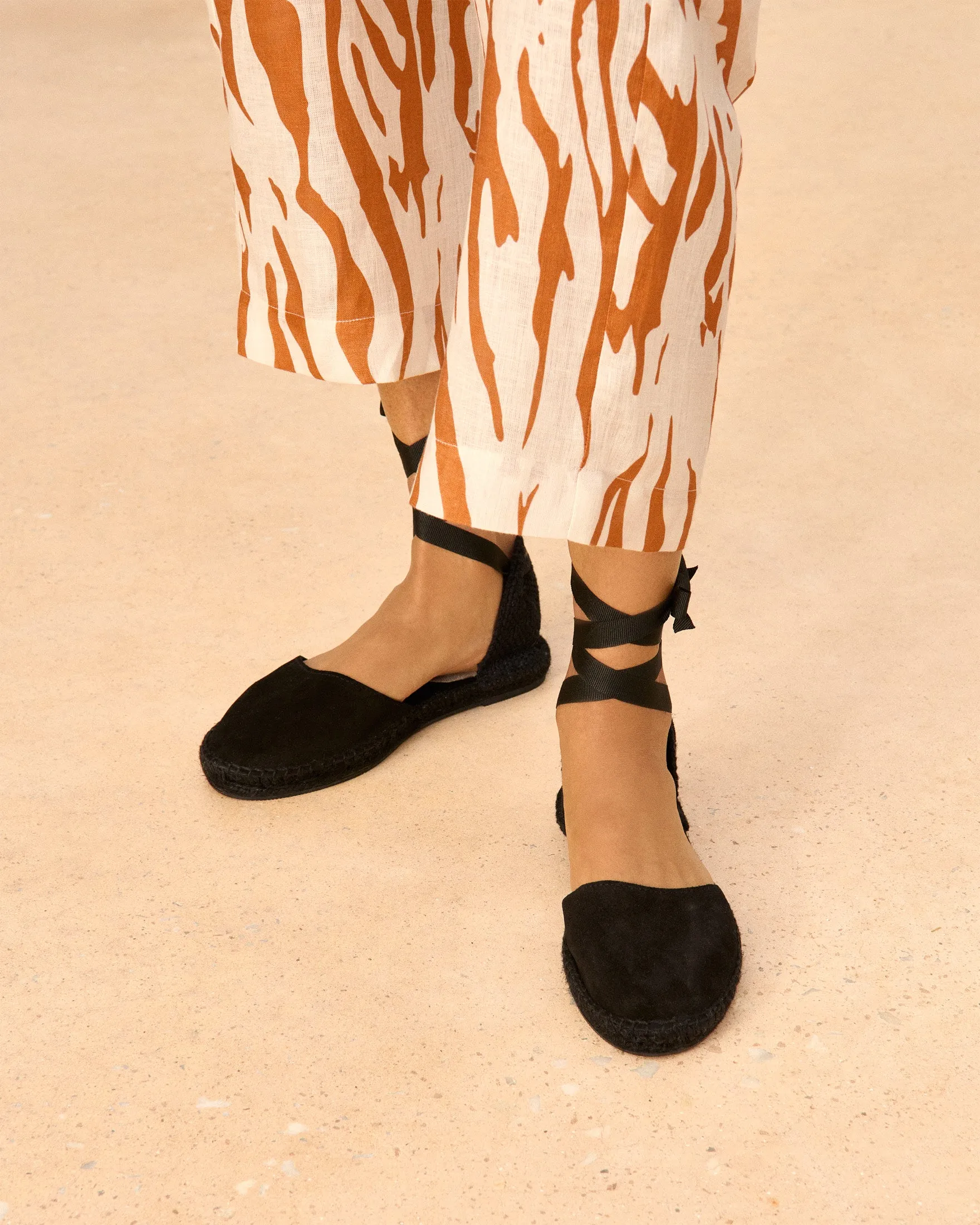 Suede Flat Valenciana Espadrilles - R22P0 - Hamptons Black On Tone