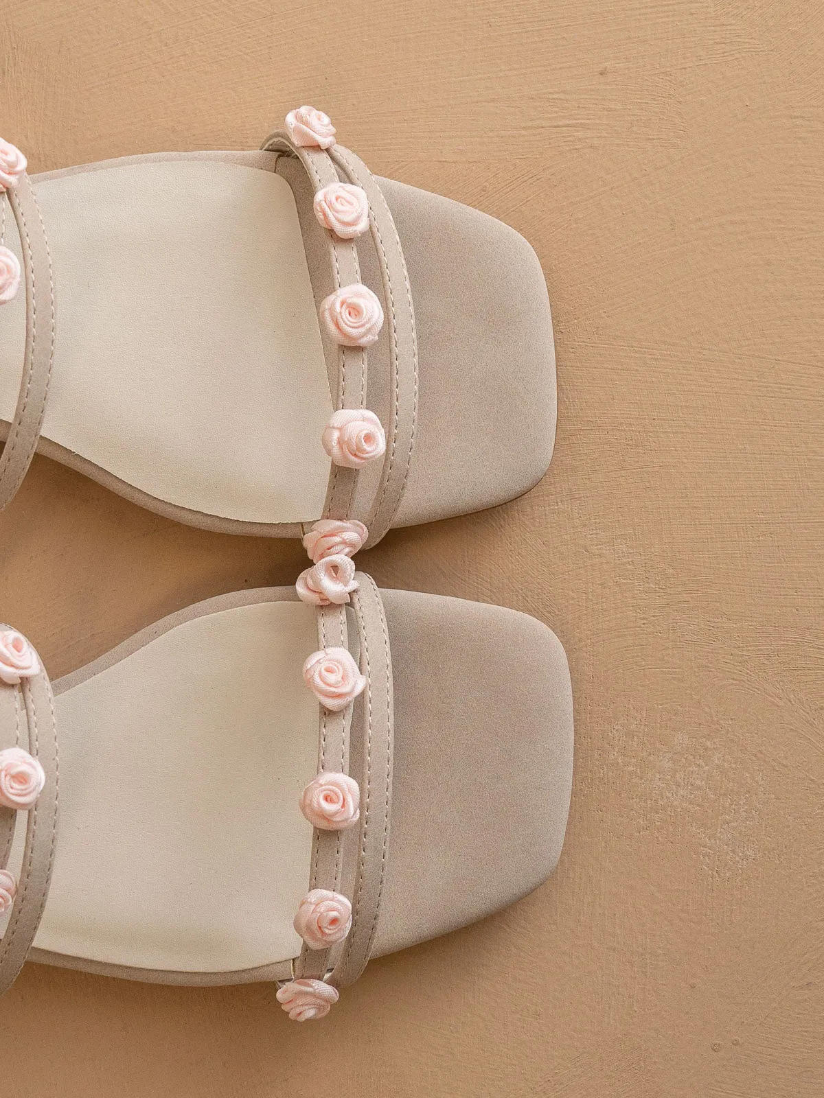 The Rosanna | Light Grey  Rosette Detailed Flats