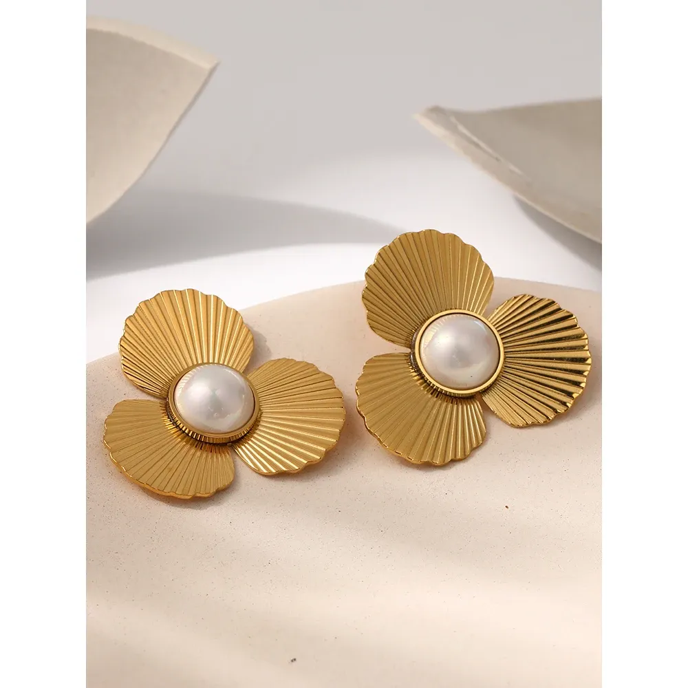 Three Petals of Daisy Earrings