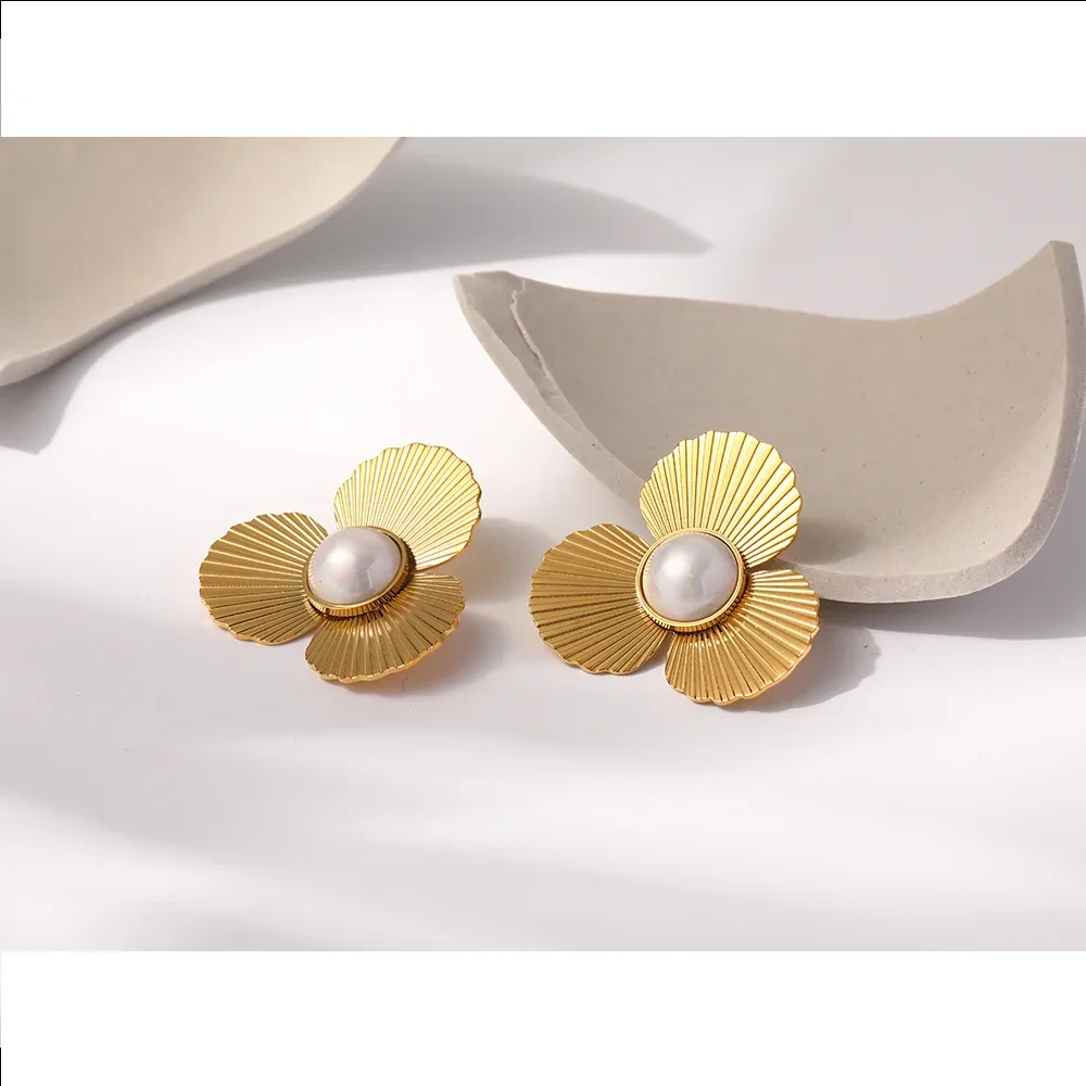 Three Petals of Daisy Earrings