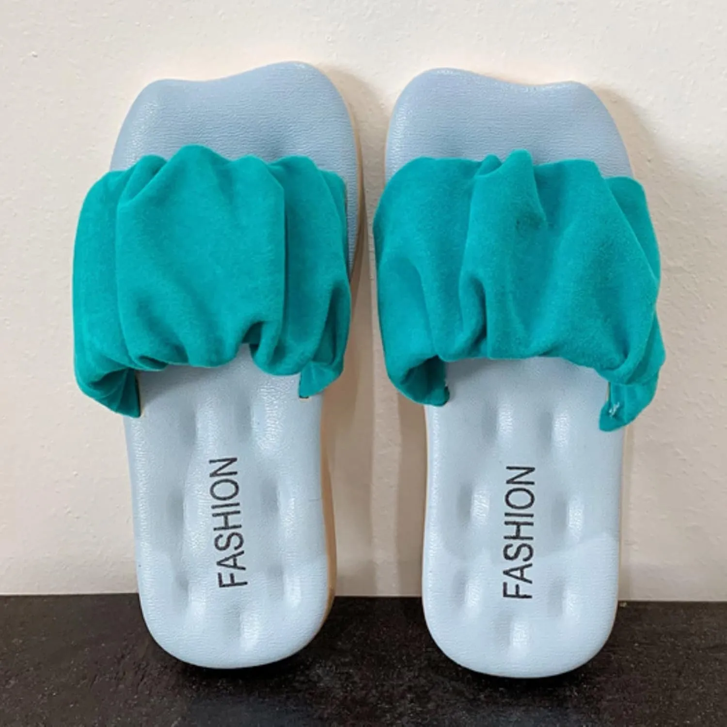 Toddler Slippers Girl Children Slippers Fashion Soft Bottom Flat Bottom Parent Child Girl Sandals en Sandals Girls